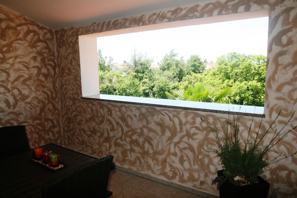 Korsa Apartment Sveti Lovreč Pazenatički Esterno foto